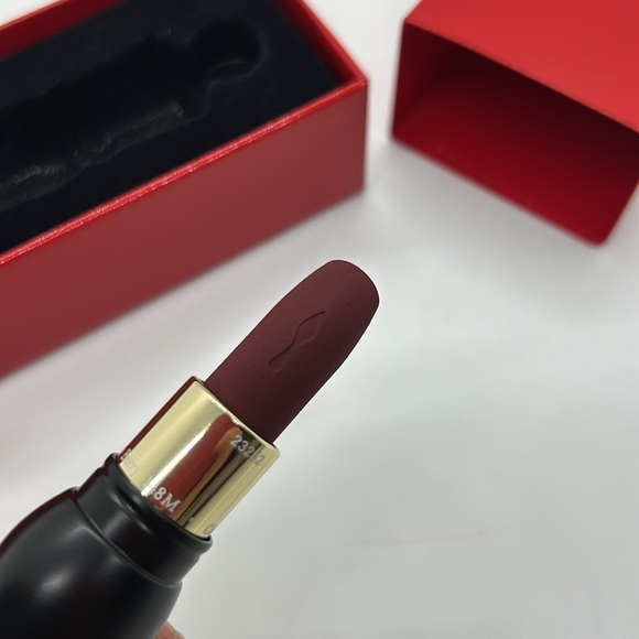 Rouge Christian Louboutin Velvet Matte Lip Colour  Retro Berry 148M, 0.13oz BNIB - Picture 8 of 15